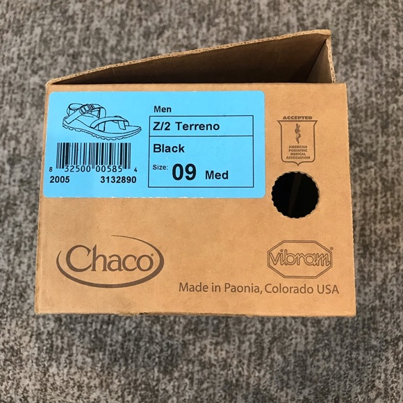 Chaco terreno black sandals